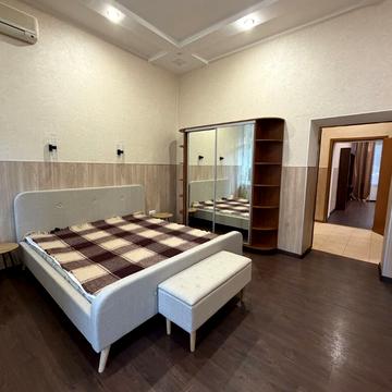 Гаванна вул., 6