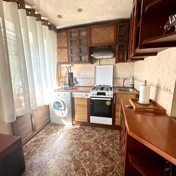 Дениса Котенка вул. (152-ї Дивізії), 3