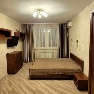 Патріарха Мстислава Скрипника вул. (Миколи Островського), 40
