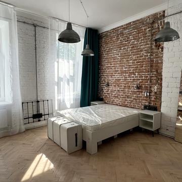 Пекарська вул., 18