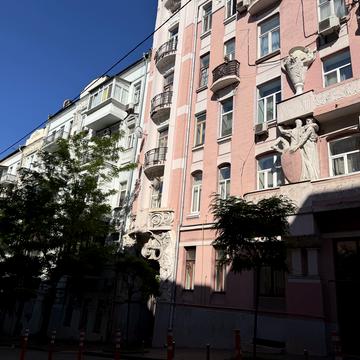 Костельна вул., 5