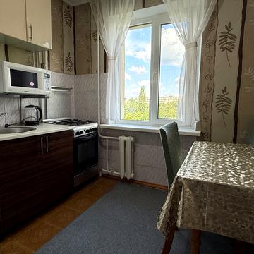 Леся Курбаса просп., 9