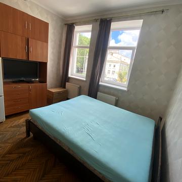 Генерала Олександра Грекова вул., 4