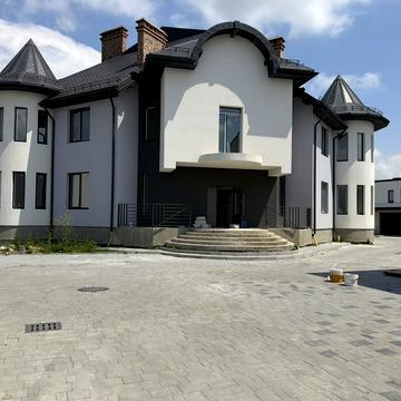 Патріарха Володимира вул., 20
