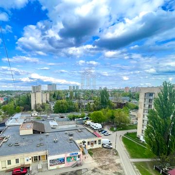 Підлісна вул., 6