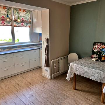 Драгоманова вул., 40