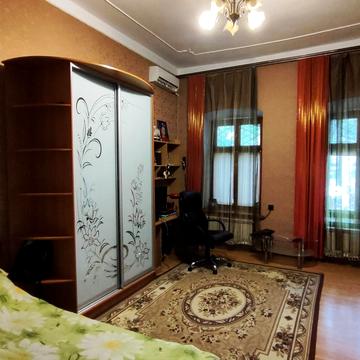 Колонтаївська вул., 19