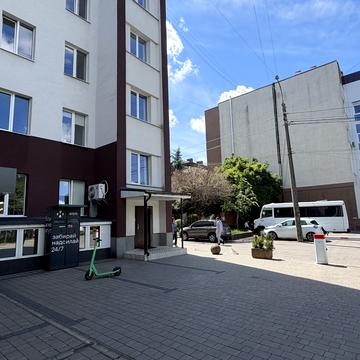 майдан Незалежності пл., 3