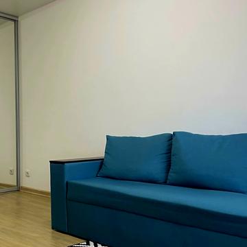 Героїв Небесної Сотні просп., 16/22