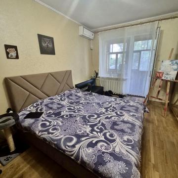 Саксаганського вул., 82