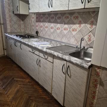 Академіка Корольова вул., 2