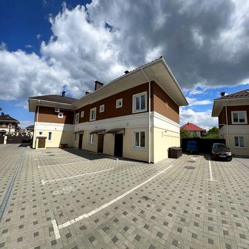 Канівська вул., 35