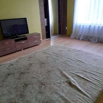 Лева Ревуцького вул., 3