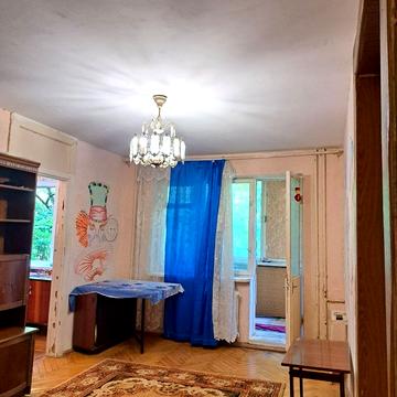 Михайла Донця вул., 18