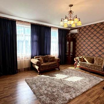 Євгена Коновальця вул. (Щорса), 44-А