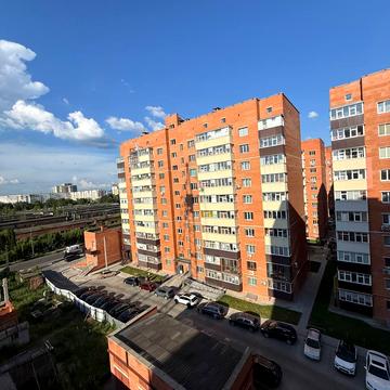 Луганська вул., 12