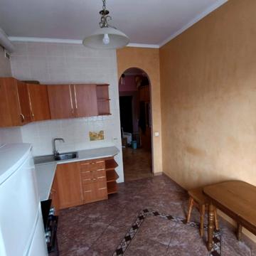Рильського вул., 7-Ж