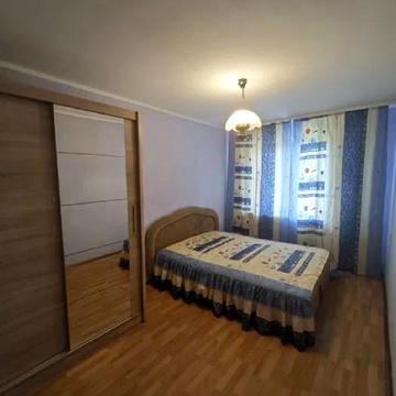 Леся Курбаса просп., 1-Б