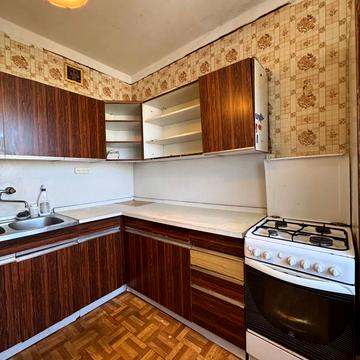 Новорічна вул., 73