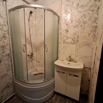 Грушевського вул., 38