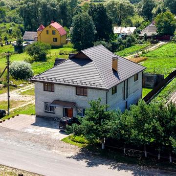 Центральна, 50