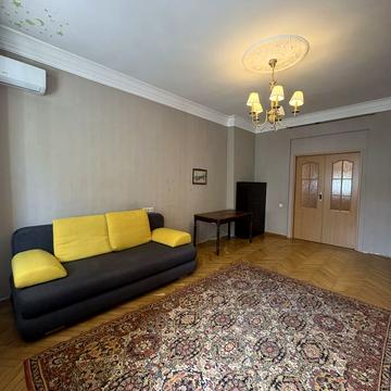 Будівельників вул., 34/1