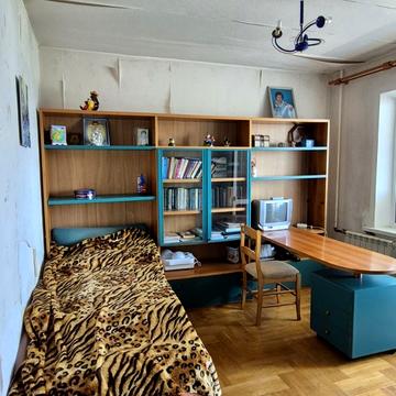 Ревуцького вул., 13