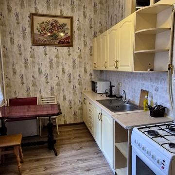 Лютеранська вул., 11-Б