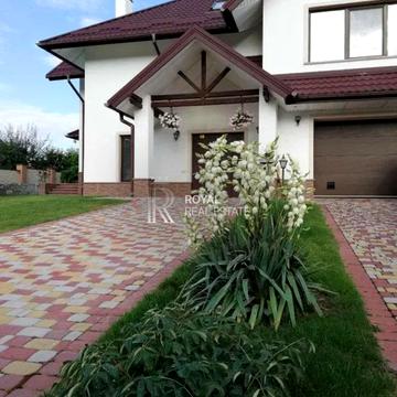 Соборна вул., 1