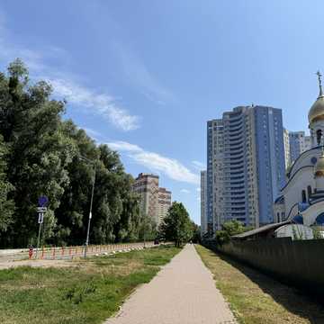 Академіка Глушкова просп., 9-В