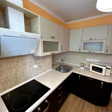 Набережна Перемоги вул., 130 к2