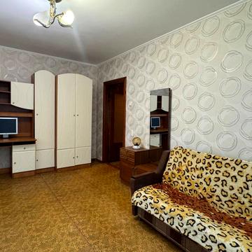 Романа Шухевича вул. (Курчатова), 3/1