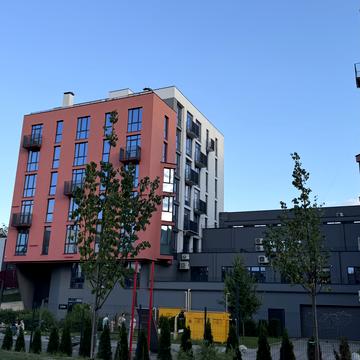 Пасічна вул., 166