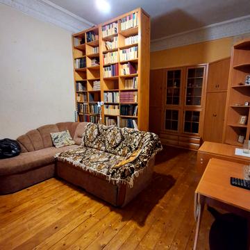 Дерибасівська вул., 20