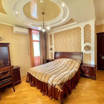 Вячеслава Чорновола просп. (), 67б