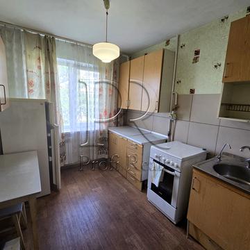 Борщагівська вул., 8