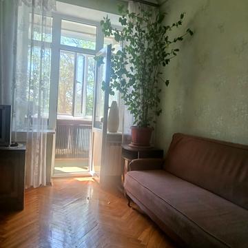 Вінстона Черчилля вул. (Червоноткацька), 17