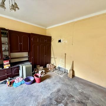 Генерала Олександра Грекова вул., 8