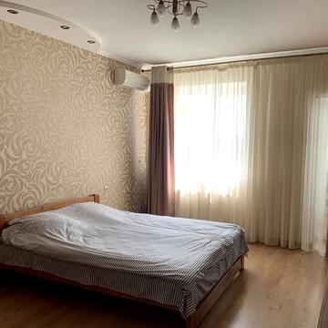 Мечникова вул., 2/1