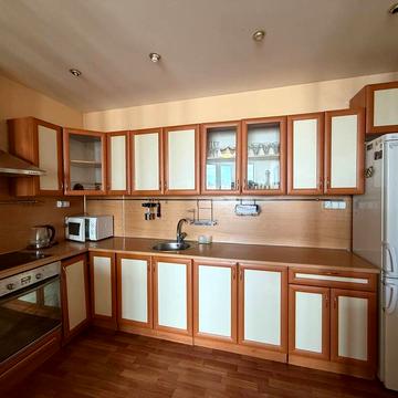 Дніпровська набережна вул., 19-В
