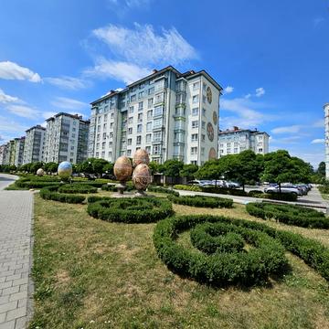 Слобідська вул., 8