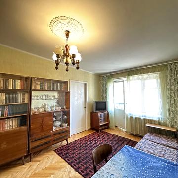 Любомира Гузара просп. (Космонавта Комарова), 30/28
