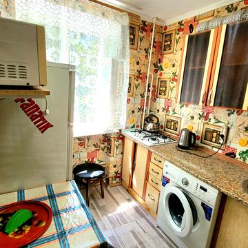 Леся Курбаса просп., 9-Д