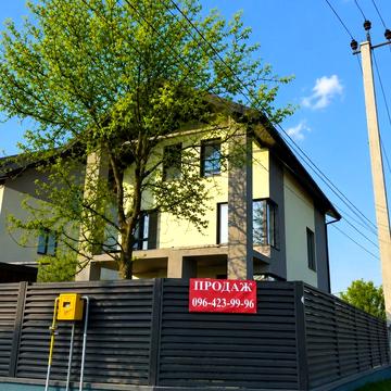 Романа Шухевича вул., 9