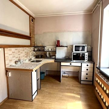 Ореста Васкула вул. (Феодори Пушиної), 8