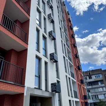 Карпатської України вул. (Юрія Гагаріна), (Будинок 1)