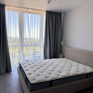 Віктора Некрасова вул. (Північно-Сирецька), 8
