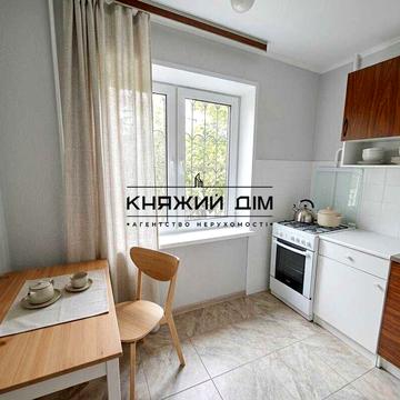 Червоної Калини просп. (Володимира Маяковського), 4-А