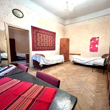 Данила Галицького пл., 6