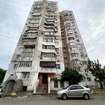 Академіка Корольова вул., 85/2